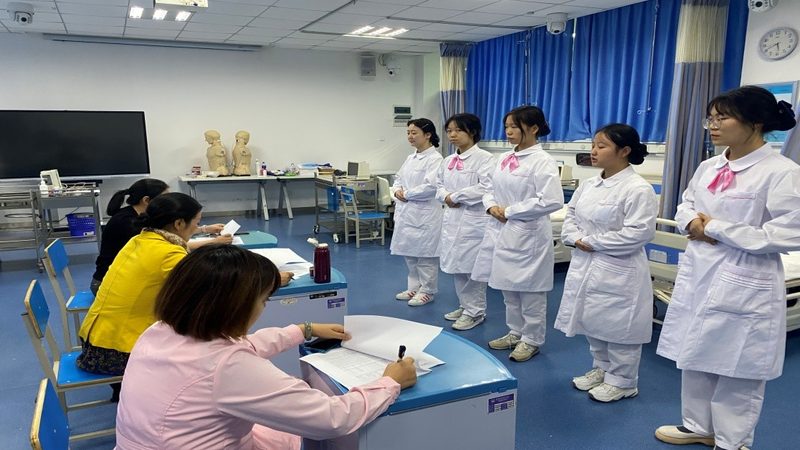 上海婴儿游泳洗澡哪家好
