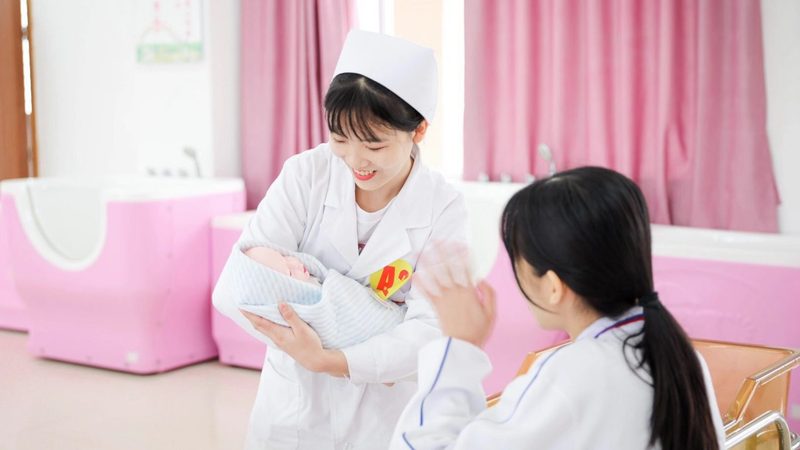 月子会所房间布局：如何打造温馨舒适的母婴空间**